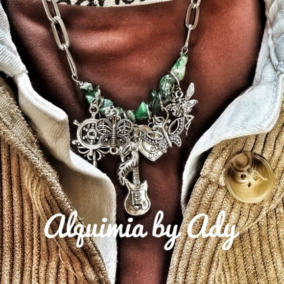 Alquimia Jewelry - Charms and green turquoise necklace